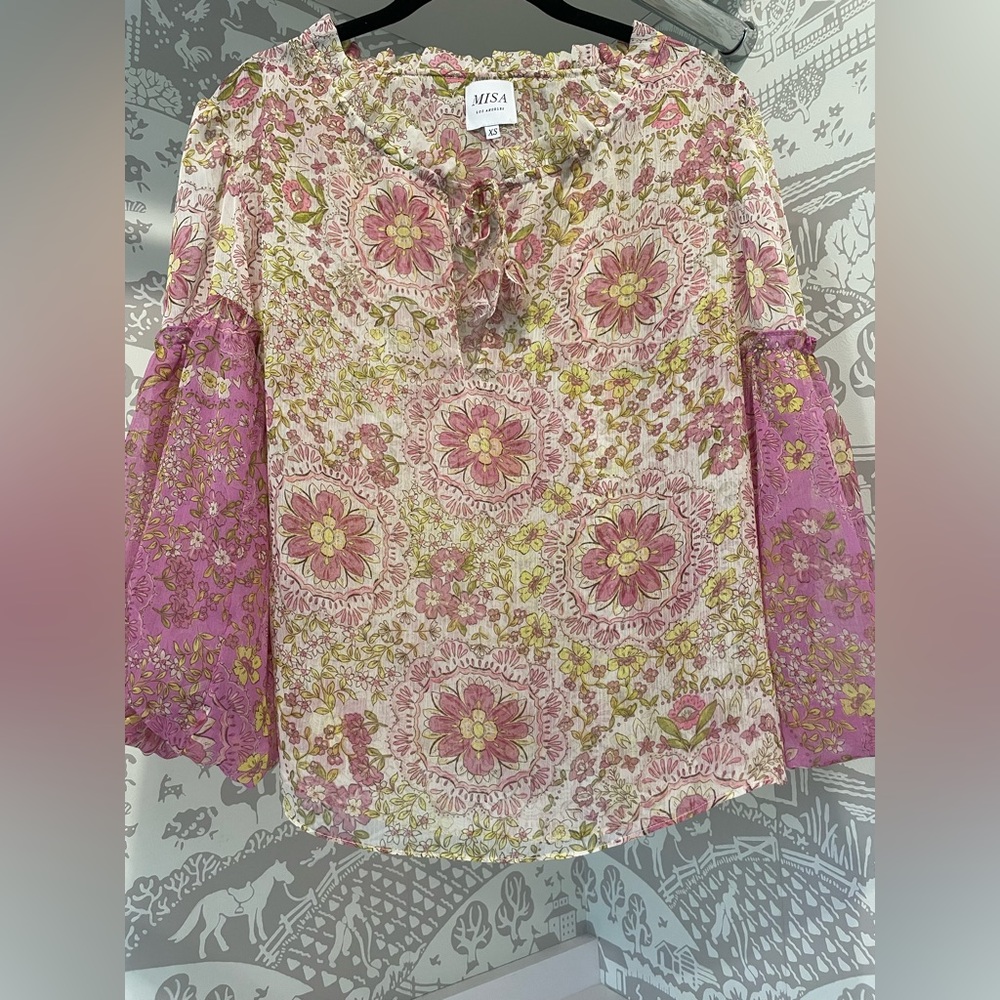 Feminine flowy blouse